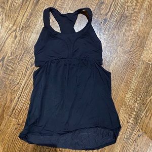Lululemon tank